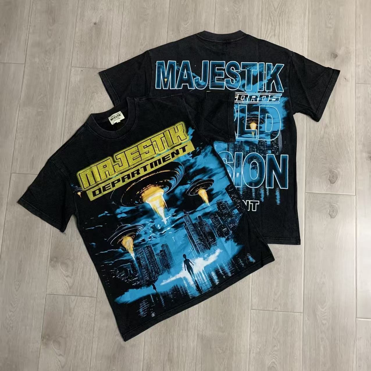 MAJESTIK UFO City Graphic Short-Sleeve T-Shirt ¡ª context