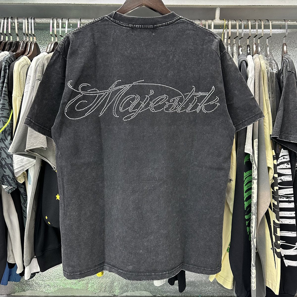 MAJESTIK Bulldog Rhinestone Graphic Cropped T-Shirt ¡ª context