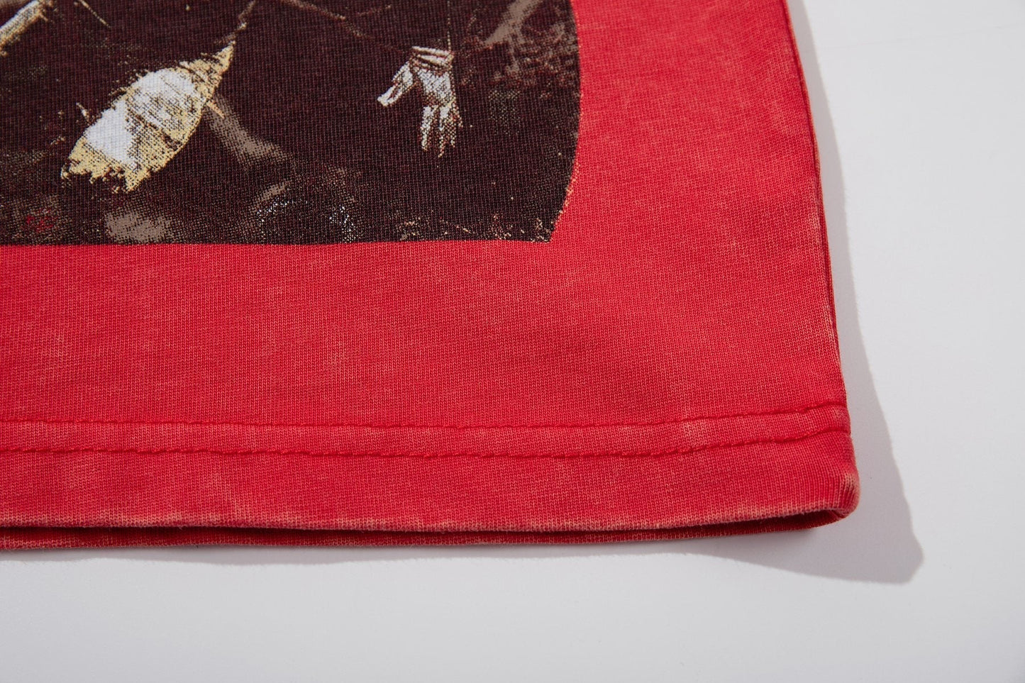 MAJESTIK Football Bear Graphic Short-Sleeve T-Shirt ¡ª detail