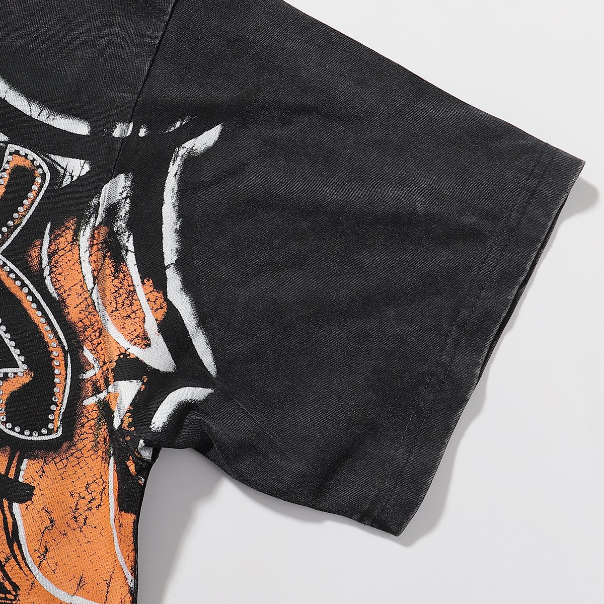 MAJESTIK Tarantula Graphic Short-Sleeve T-Shirt ¡ª detail