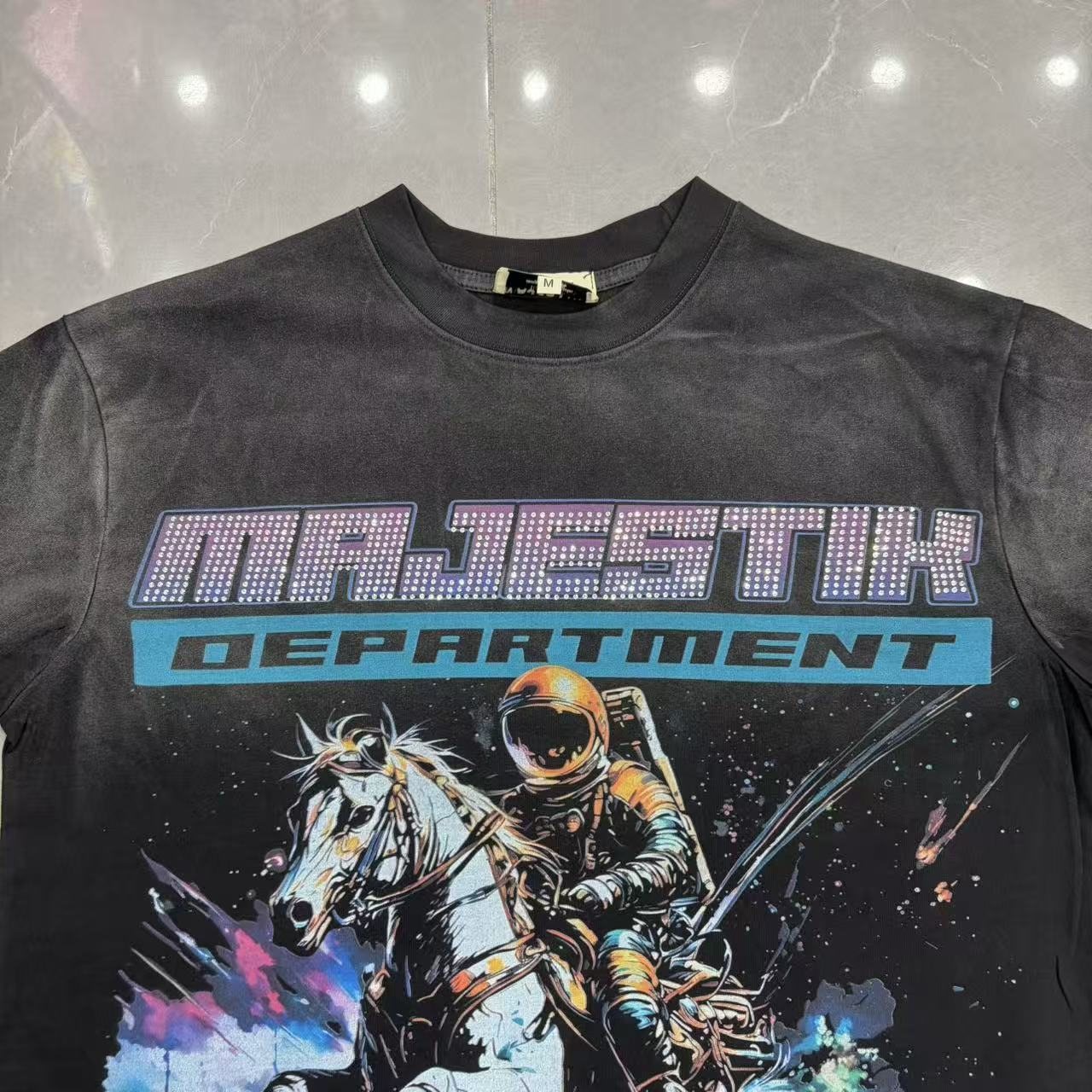 MAJESTIK Astronaut Horse Graphic T-Shirt ¡ª detail