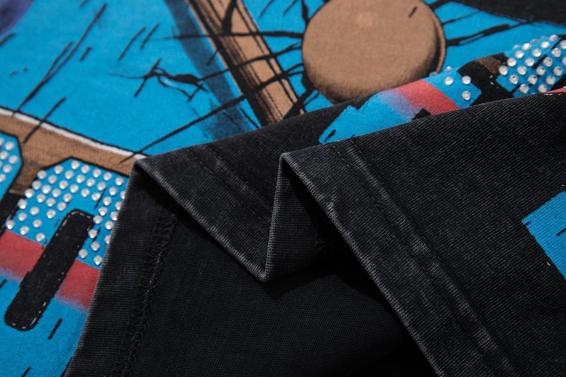 MAJESTIK Bulldog Billiards Graphic T-Shirt ¡ª detail
